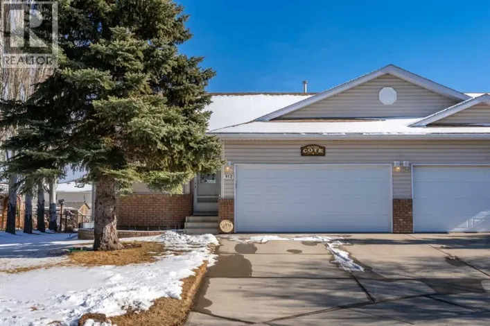 912 Riverside Drive NW, High River