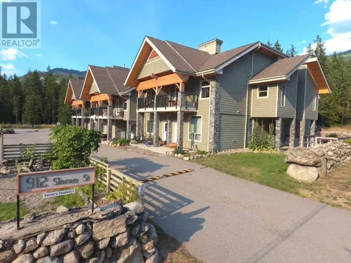 912 SLOCAN Street Unit# 9, Slocan