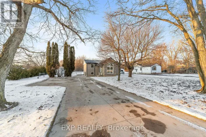 9122 PARKHOUSE DRIVE, Strathroy-Caradoc