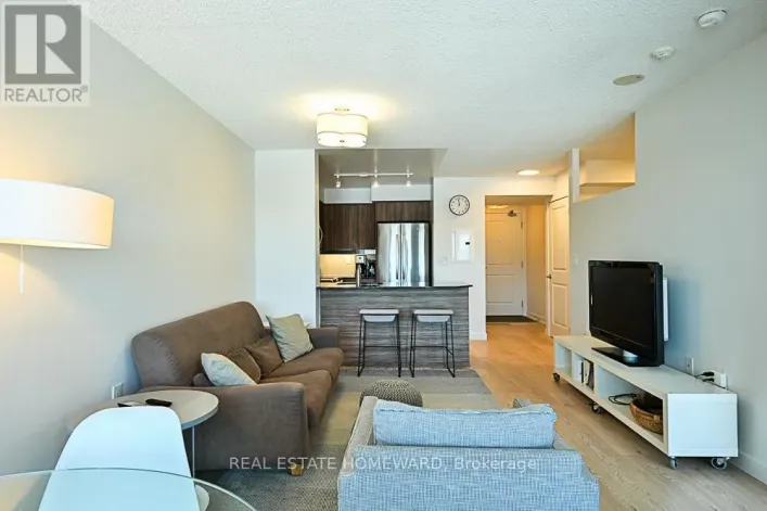 913 - 125 WESTERN BATTERY ROAD, Toronto
