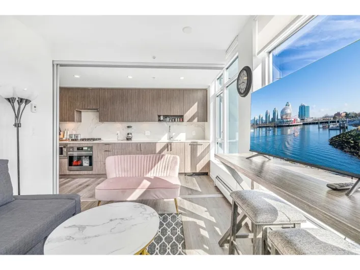 913 13350 CENTRAL AVENUE, Surrey