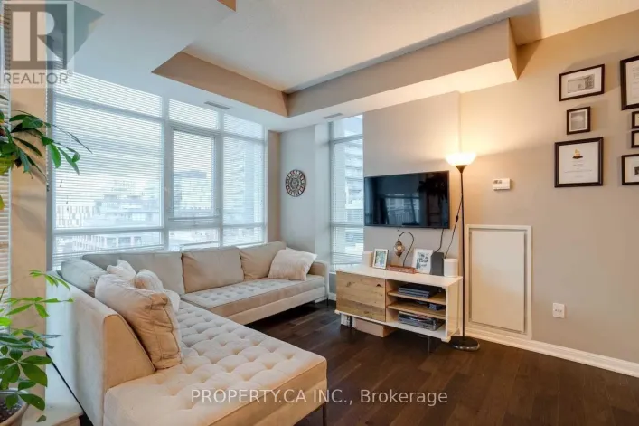 913 - 21 GRAND MAGAZINE STREET, Toronto