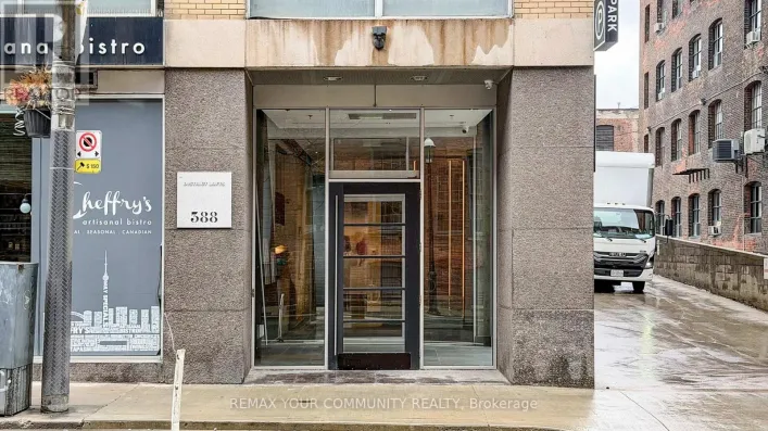 913 - 388 RICHMOND STREET W, Toronto