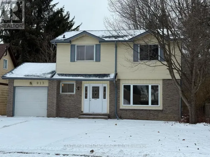 913 JACARANDAH DRIVE, Newmarket