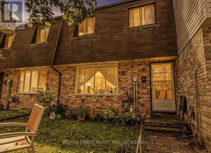 913 OAKVIEW AVENUE, Kingston
