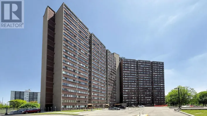 914 - 11 WINCOTT DRIVE, Toronto
