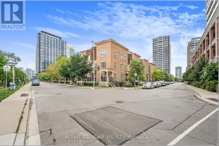 914 - 50 WESTERN BATTERY ROAD, Toronto