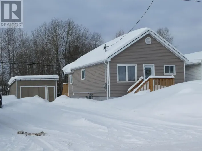 914 FIRST ST E, Greenstone