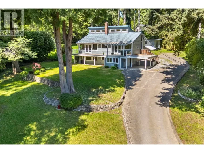 914 GOWER POINT ROAD, Gibsons