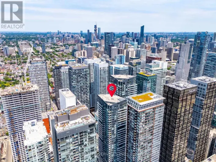 915 - 115 BLUE JAYS WAY, Toronto