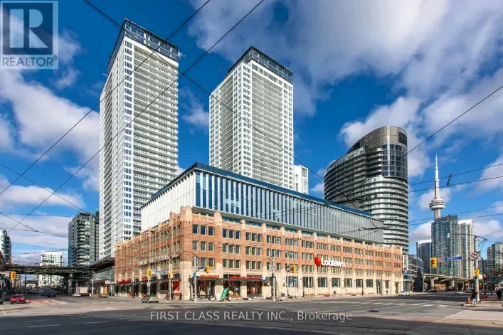 915 - 17 BATHURST STREET, Toronto