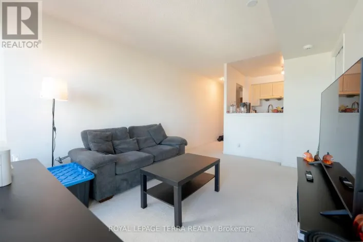 915 - 8 LEE CENTRE DRIVE, Toronto