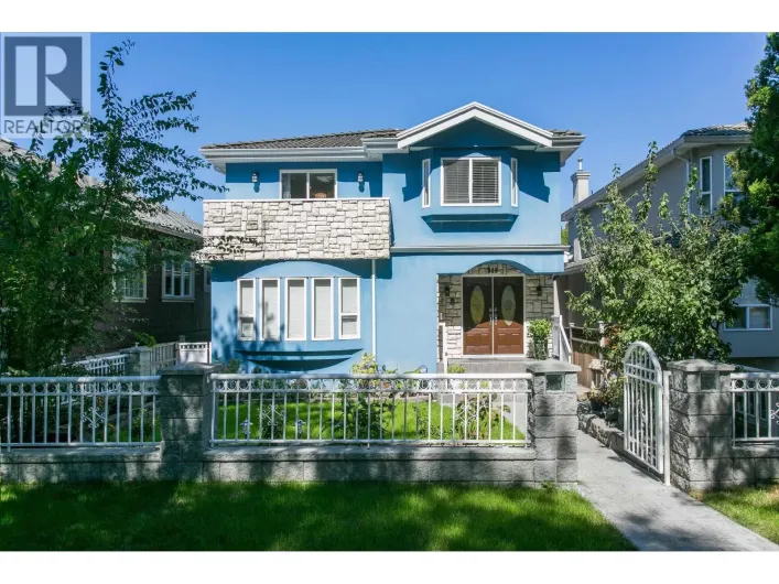 915 E 23RD AVENUE, Vancouver