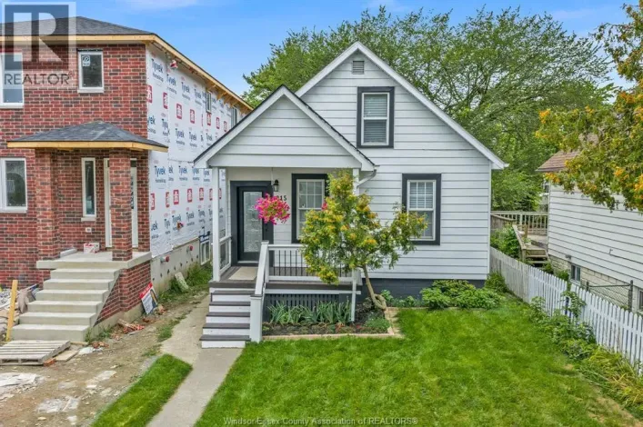915 MCKAY AVENUE, Windsor