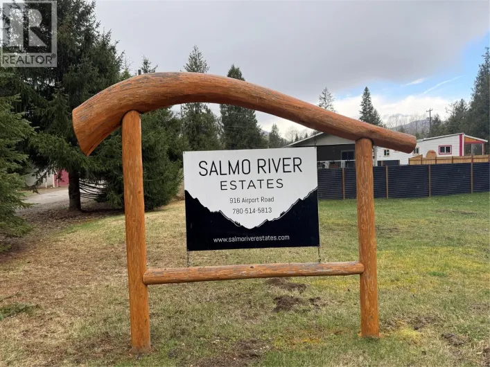 916 AIRPORT Road Unit# 8, Salmo