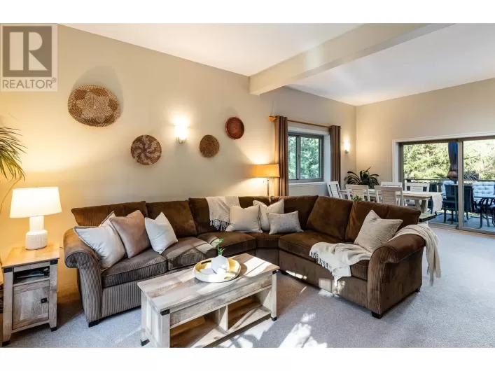 9167 EMERALD DRIVE, Whistler