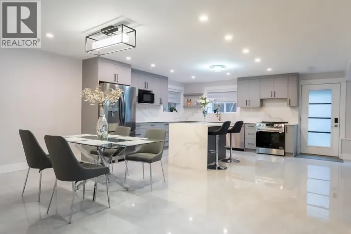 9168 SUNSHINE COAST HIGHWAY, Halfmoon Bay