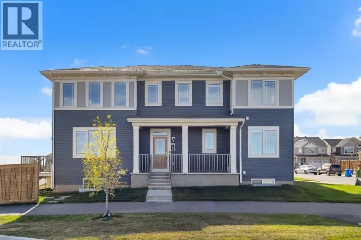 917 148 Avenue NW, Calgary