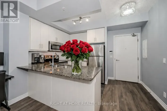 917 - 15 JAMES FINLAY WAY, Toronto