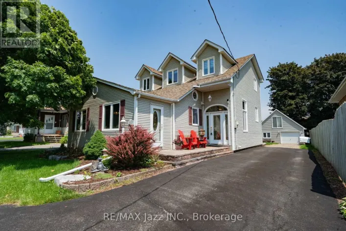 917 BYRON STREET N, Whitby