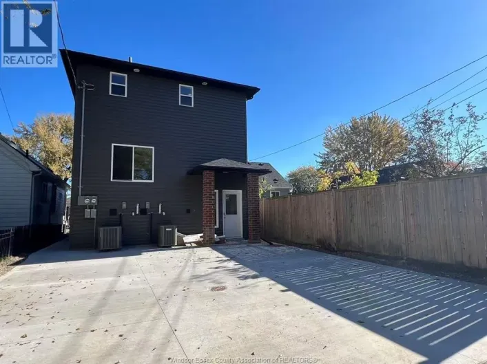 917 Mckay AVENUE Unit# Back Room 1-5, Windsor