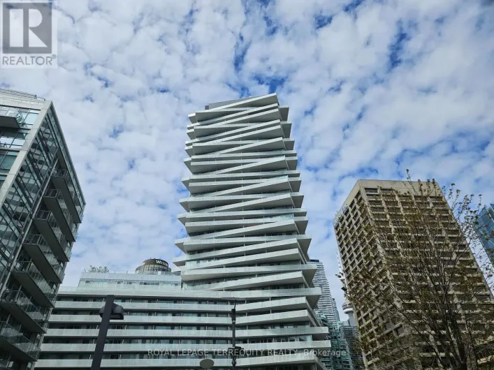 918 - 15 QUEENS QUAY E, Toronto