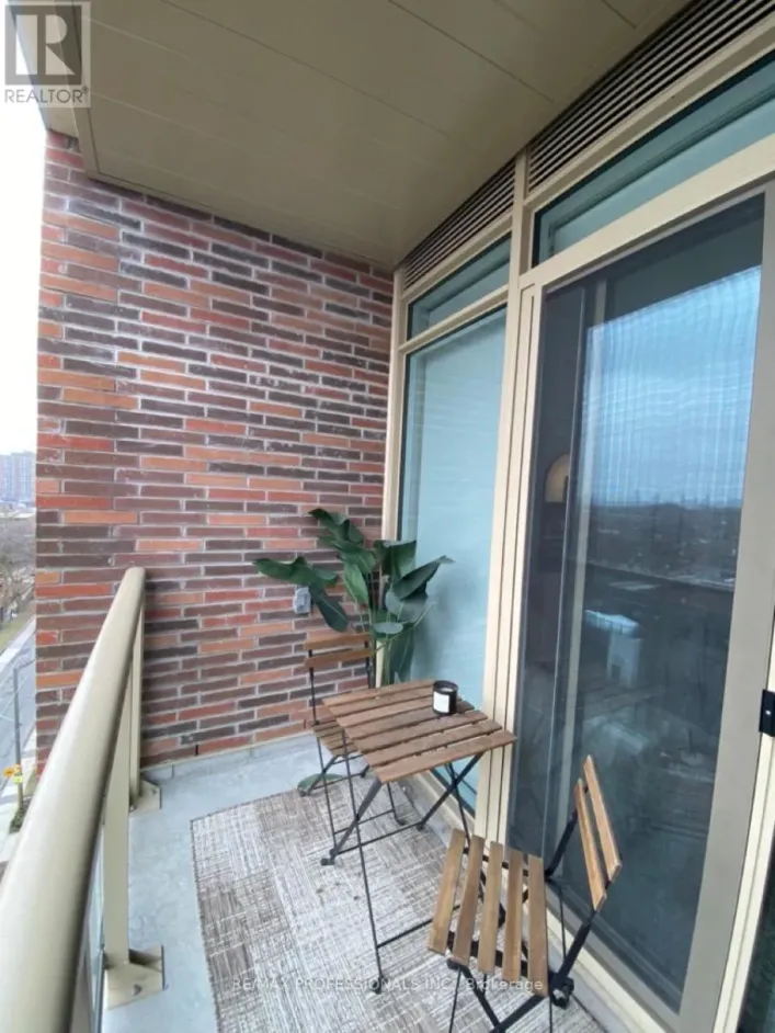 918 - 1787 ST CLAIR AVENUE W, Toronto