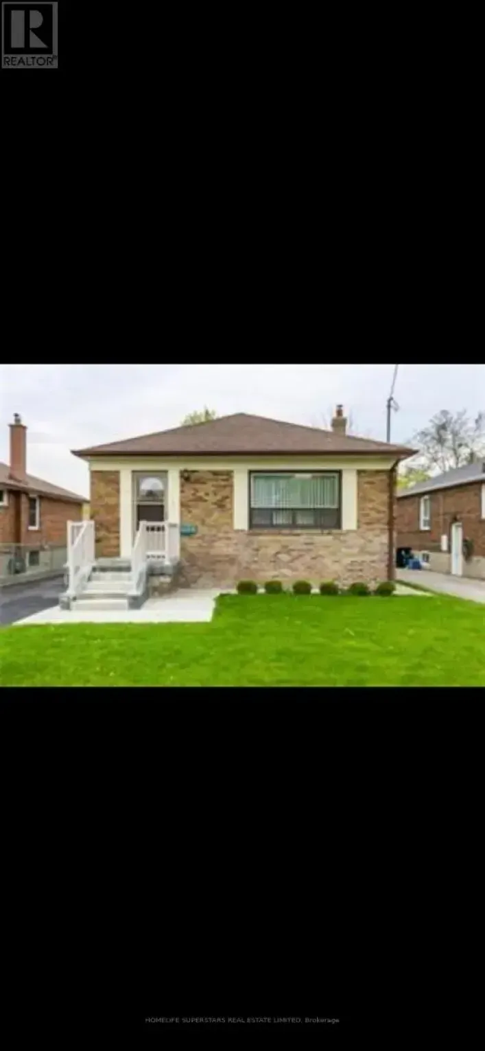 House for rent: 918 ISLINGTON (BSMNT) AVENUE, Toronto