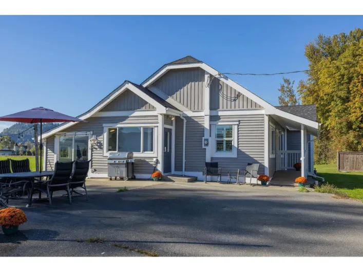 9183 SYLVESTER ROAD, Mission