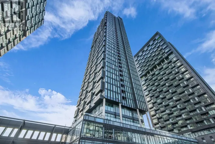 919 - 1 QUARRINGTON LANE, Toronto