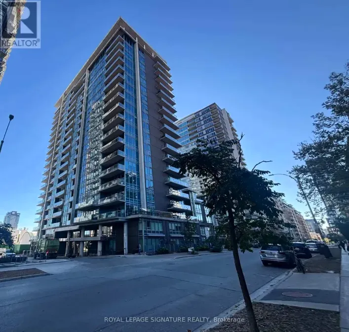 919 - 55 EAST LIBERTY STREET, Toronto