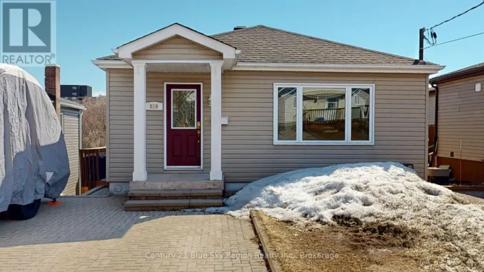 919 EVA STREET, North Bay