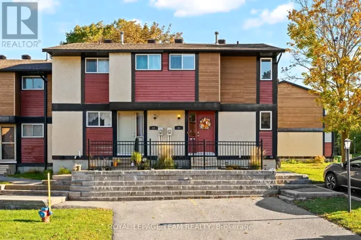 92 - 61 MCCLINTOCK WAY, Ottawa