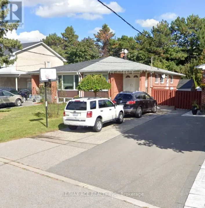 92 BALTRAY CRESCENT, Toronto