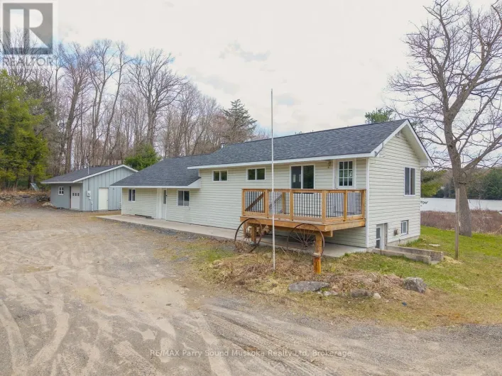 92 BLUE LAKE ROAD, Seguin