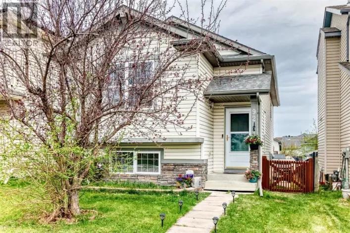 92 Everstone Rise SW, Calgary