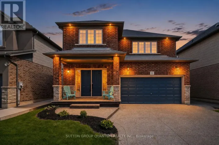 92 GARINGER CRESCENT, Hamilton