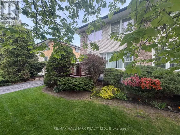 92 GUILDWOOD PARKWAY, Toronto