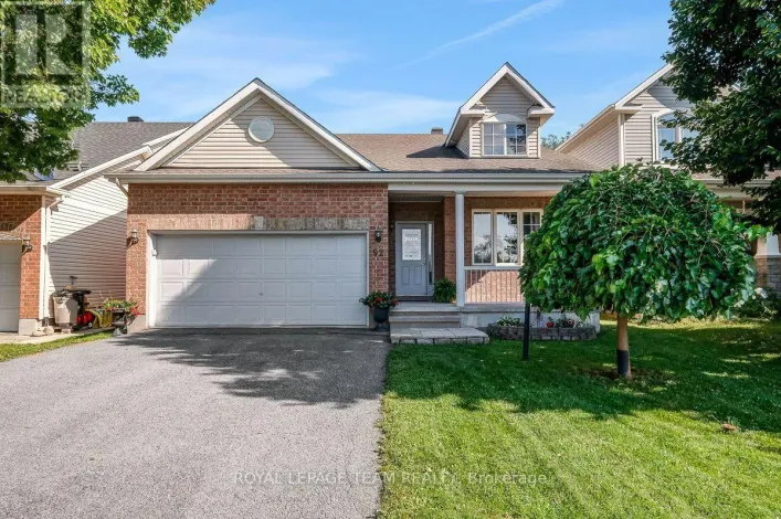 92 HARTSMERE DRIVE, Ottawa