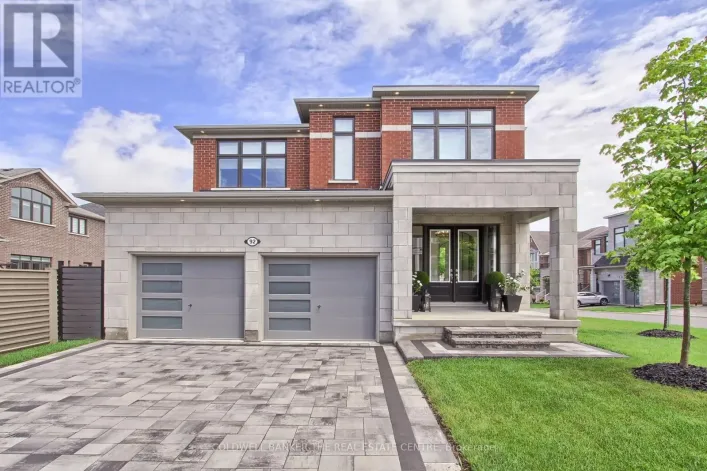 92 MAPLE FIELDS CIRCLE, Aurora
