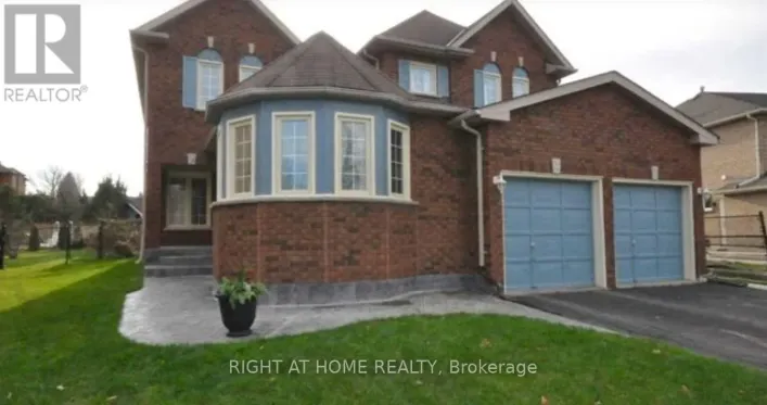 92 NELSON CIRCLE, Newmarket