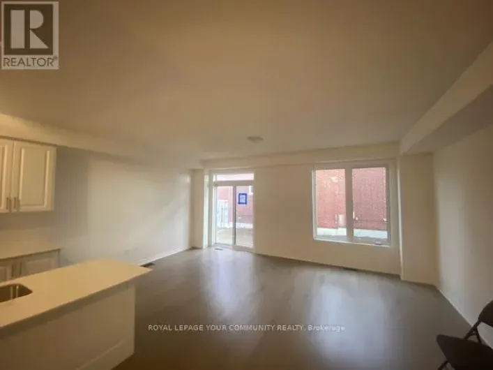 92 PHOENIX BOULEVARD, Barrie