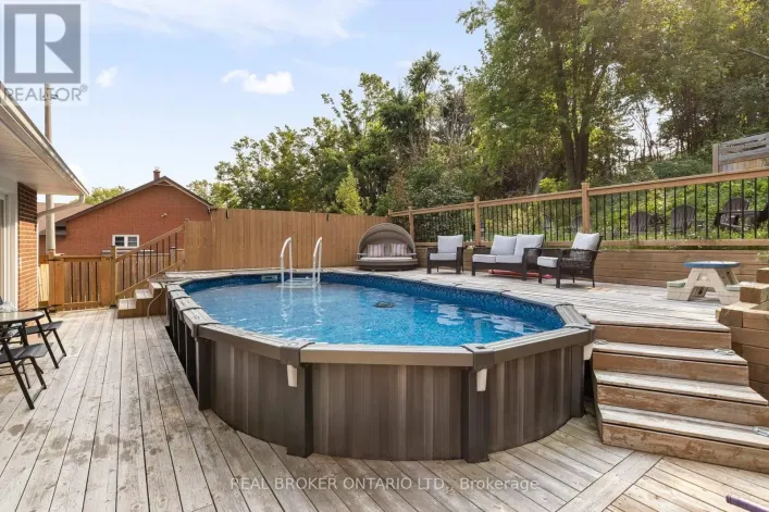 House for sale: 92 QUINN AVENUE, Orillia