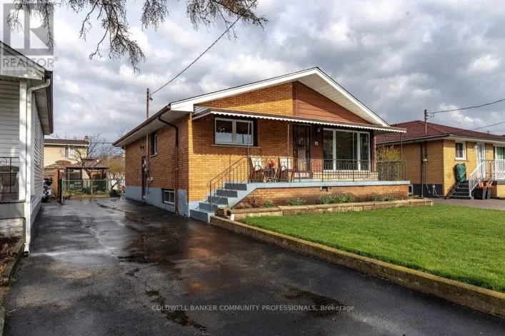 92 REID AVENUE S, Hamilton