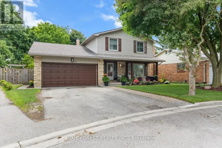 92 SALEM COURT, London South