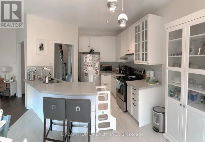 92 SANDERSON ROAD, Markham