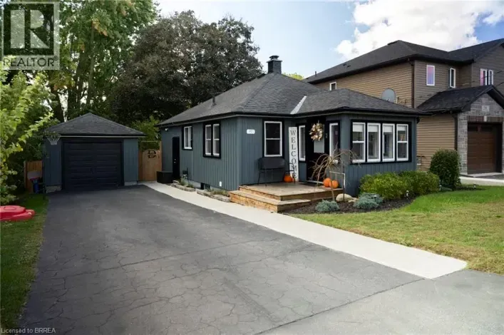 92 SOVEREIGN Street W, Waterford
