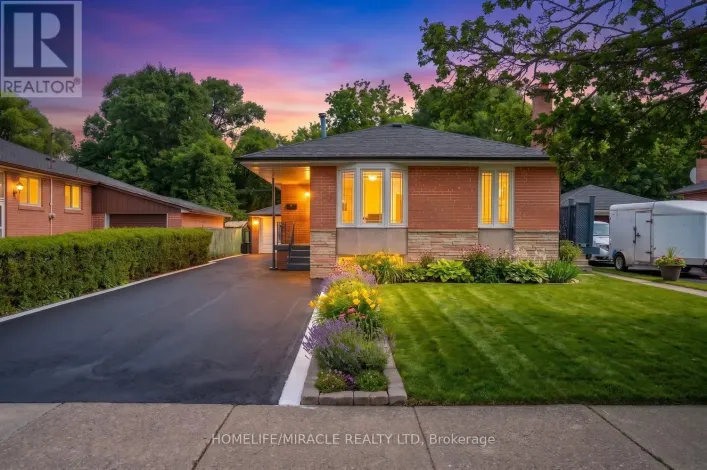 92 TAYSHAM CRESCENT, Toronto