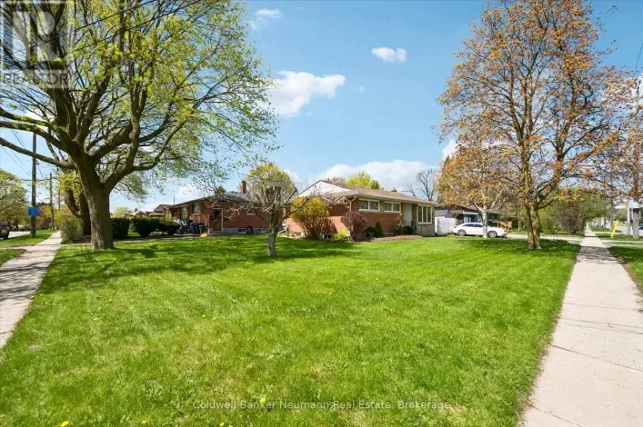 92 VICTORIA ROAD N, Guelph