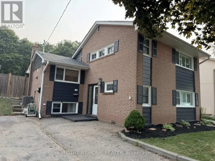 92 VISTA DRIVE, Mississauga